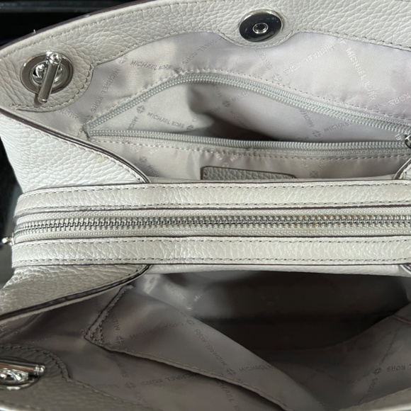 Handbag - Picture 6 of 8